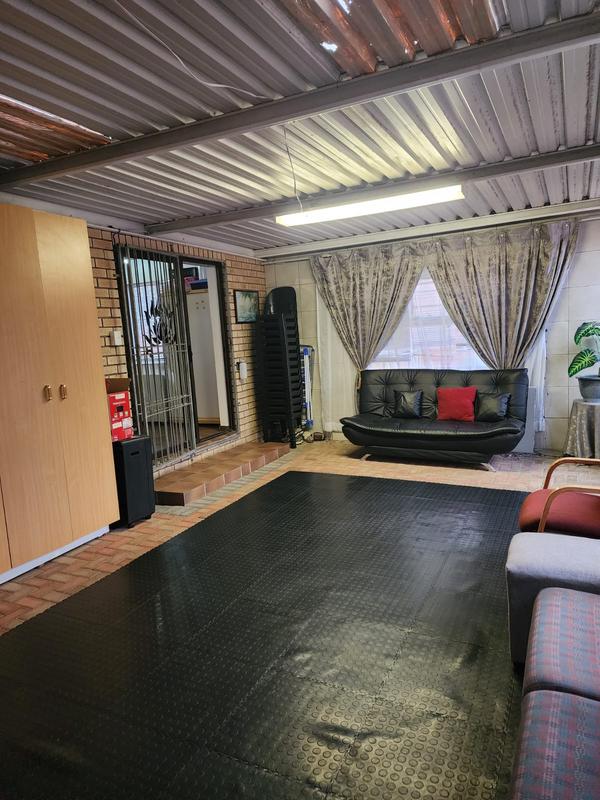 5 Bedroom Property for Sale in Malabar Eastern Cape